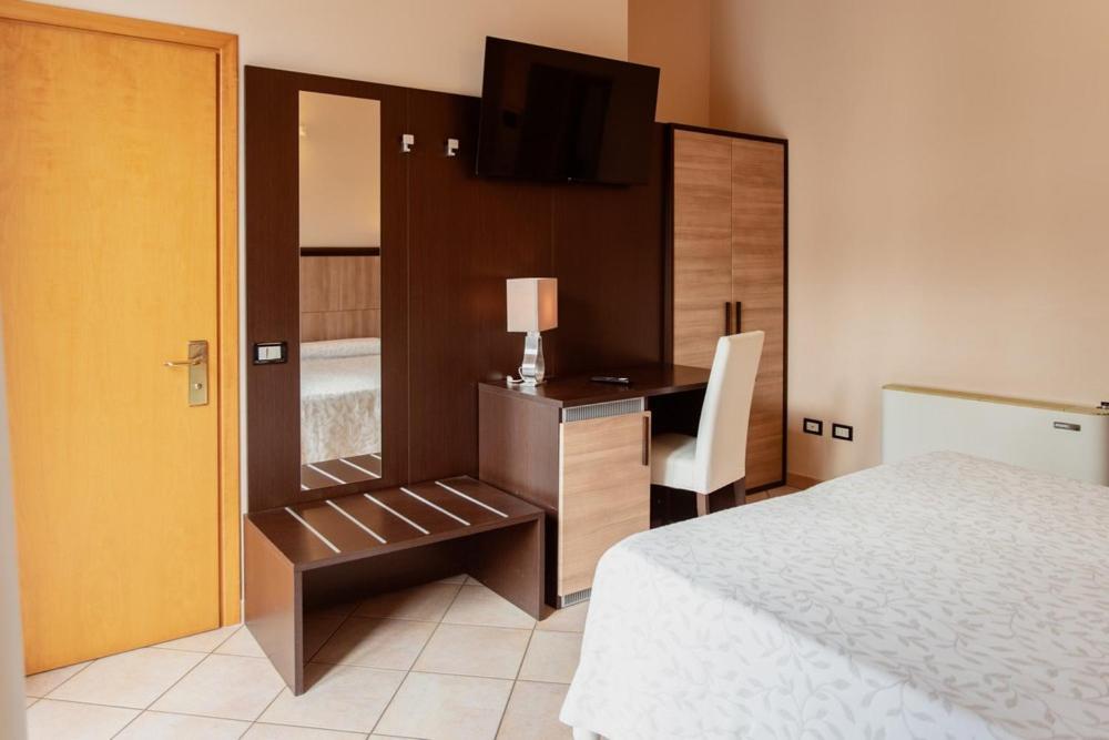 Hotel Rossi Manciano Εξωτερικό φωτογραφία