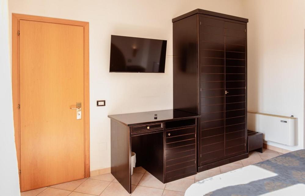 Hotel Rossi Manciano Εξωτερικό φωτογραφία