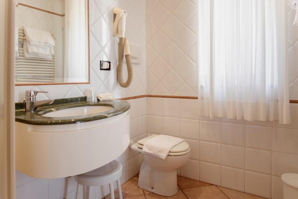 Hotel Rossi Manciano Εξωτερικό φωτογραφία