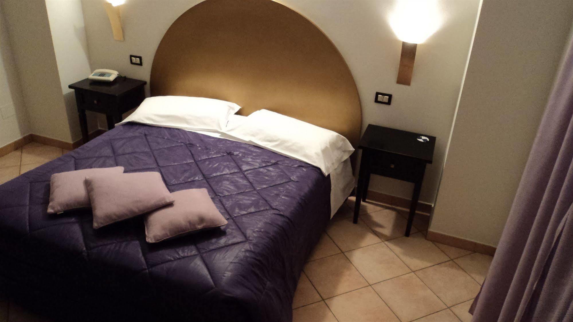 Hotel Rossi Manciano Εξωτερικό φωτογραφία