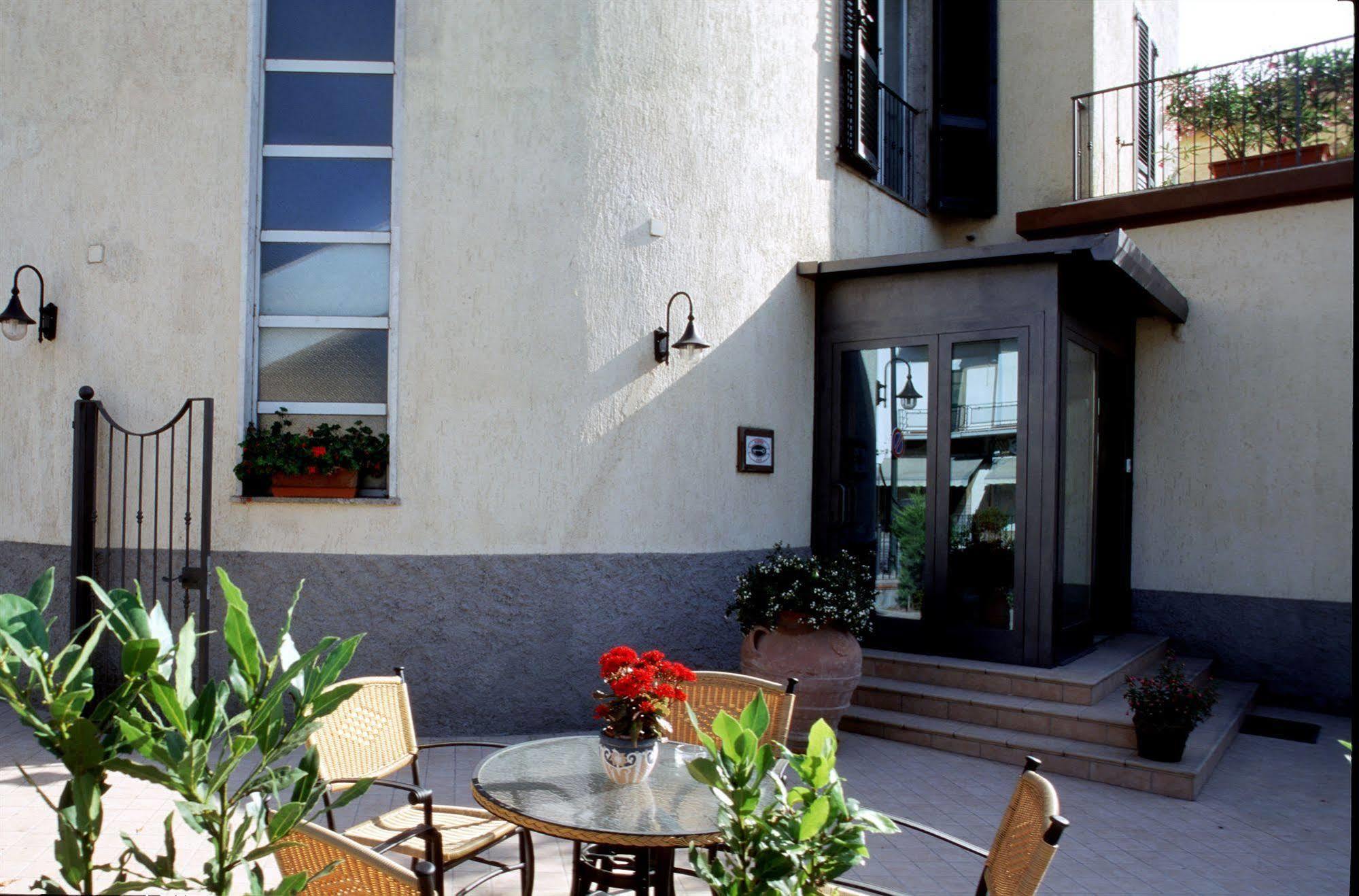 Hotel Rossi Manciano Εξωτερικό φωτογραφία